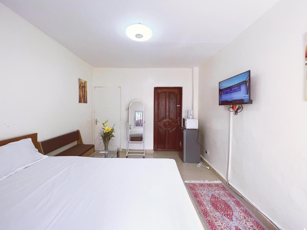 Residence Kane Diallo- Appartements Elegants Et Centraux A Dakar Luaran gambar